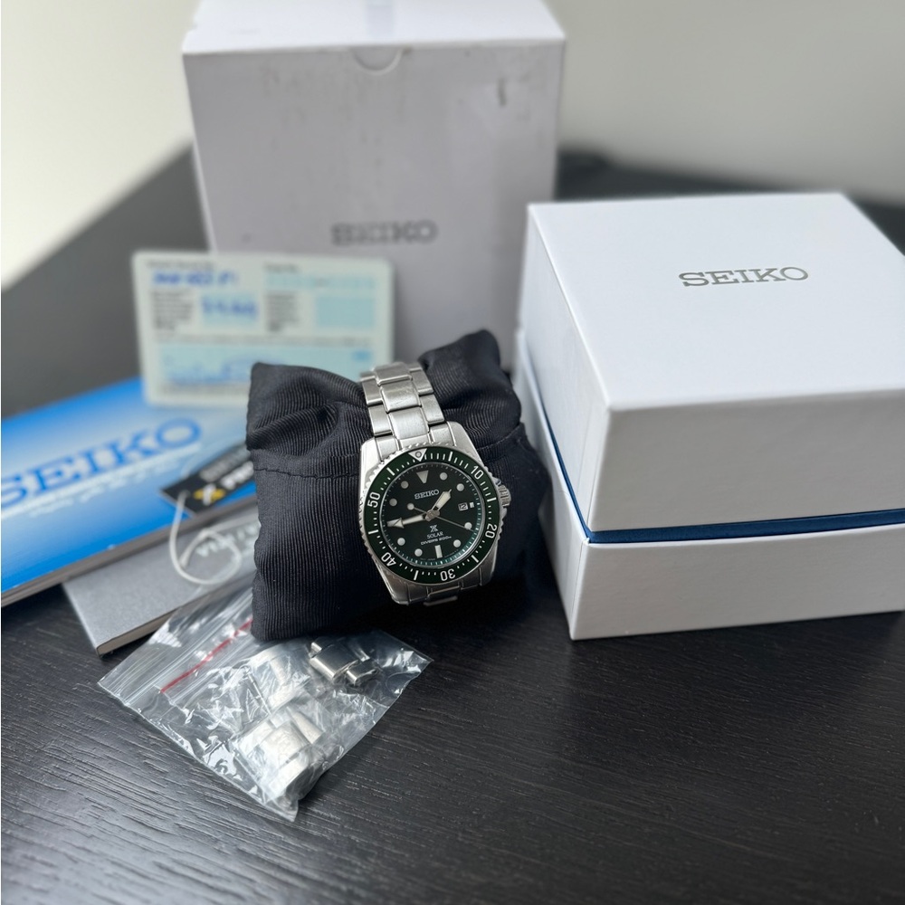 Seiko SNE583 green with box and paperwork 2022
